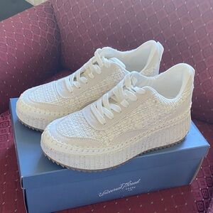 Women’s platform sneakers in textured white and cream